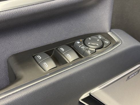 Used 2025 Chevrolet Silverado 2500 High Country w/ High Country Premium Package image 11