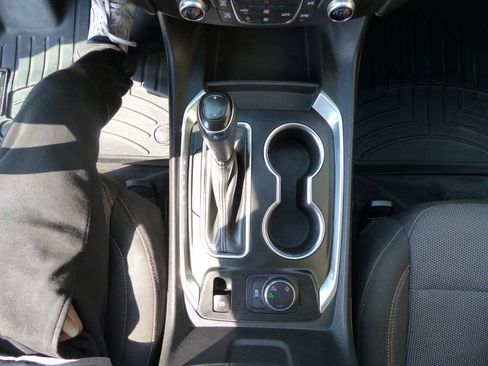 Used 2019 Chevrolet Traverse LS AWD/4WD image 33