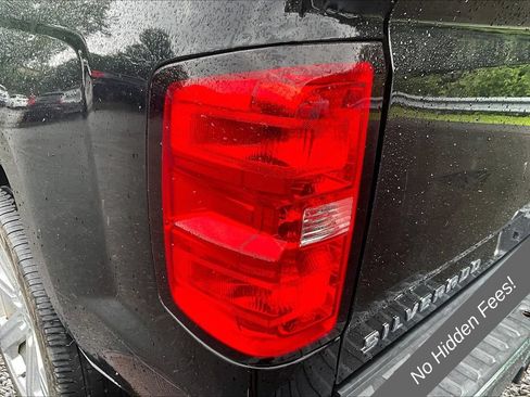 Used 2018 Chevrolet Silverado 1500 LT RWD image 22