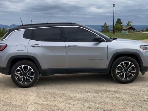Used 2023 Jeep Compass Limited AWD/4WD image 9