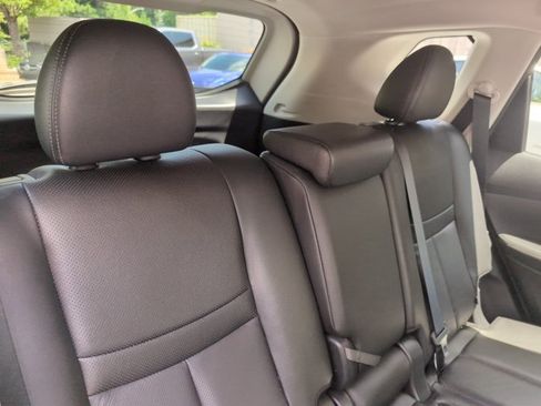 Used 2019 Nissan Rogue SL w/ Premium Package FWD image 26