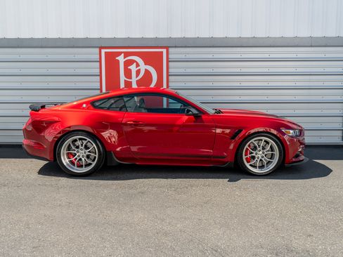 Used 2017 Ford Mustang GT Premium w/ Equipment Group 401A RWD image 44