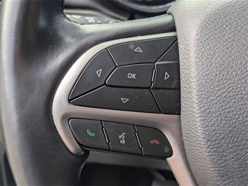 Used 2020 Jeep Grand Cherokee Altitude image 15