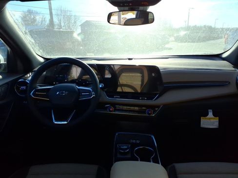 New 2026 Chevrolet Equinox ACTIV w/ Convenience Package III FWD image 10