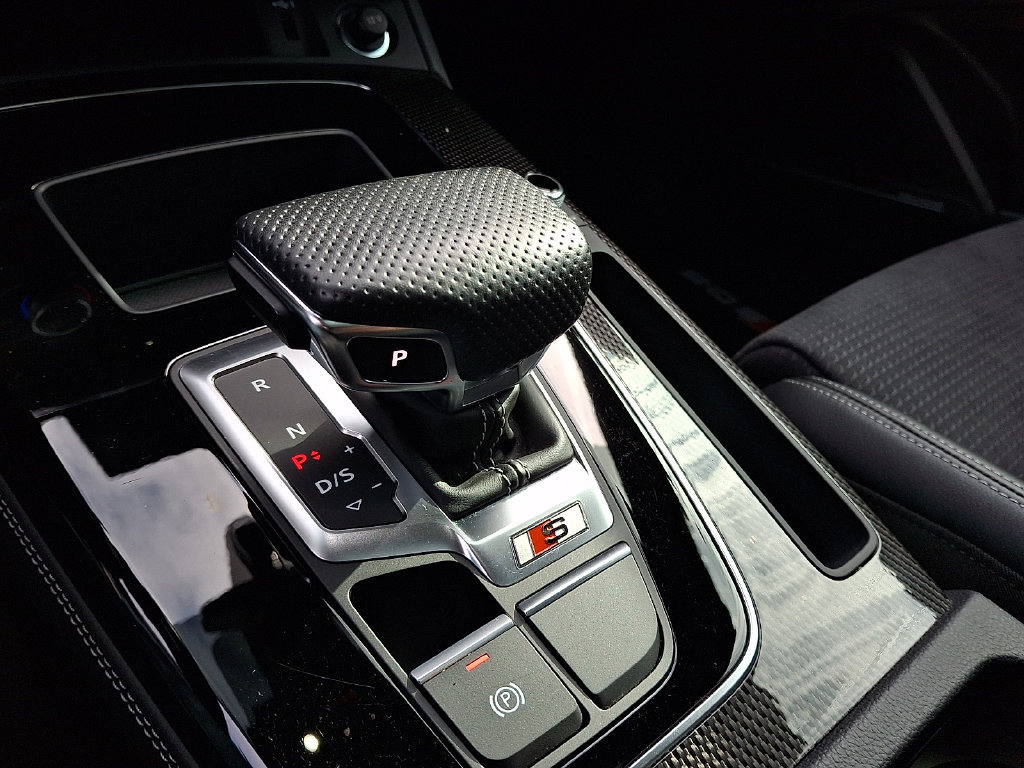 Certified 2023 Audi SQ5 Premium Plus w/ Premium Plus Package AWD/4WD image 16