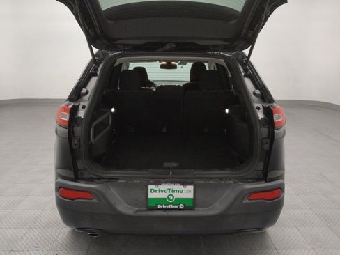 Used 2018 Jeep Cherokee Latitude w/ Altitude Package image 29