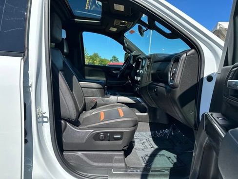 Used 2022 GMC Sierra 3500 AT4 w/ AT4 Preferred Package AWD/4WD image 12