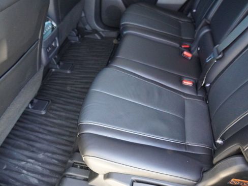 Certified 2024 INFINITI QX60 Luxe w/ Performance Audio Package image 27