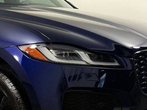 New 2025 Jaguar F-PACE R-Dynamic S image 15