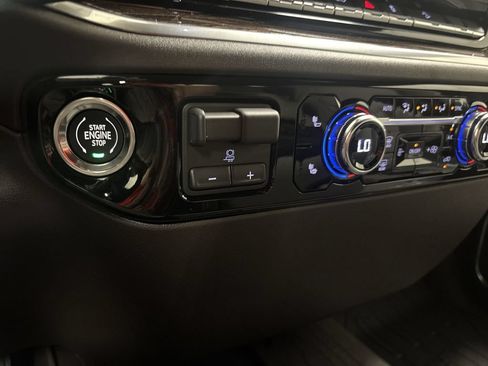 New 2026 GMC Sierra 2500 SLE w/ SLE Value Package; AWD/4WD image 17