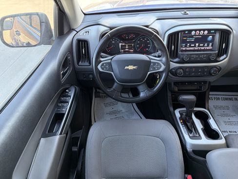 Used 2016 Chevrolet Colorado LT w/ LT Convenience Package RWD image 10