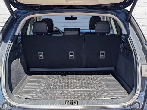 Used 2022 Lincoln Nautilus Reserve image 10