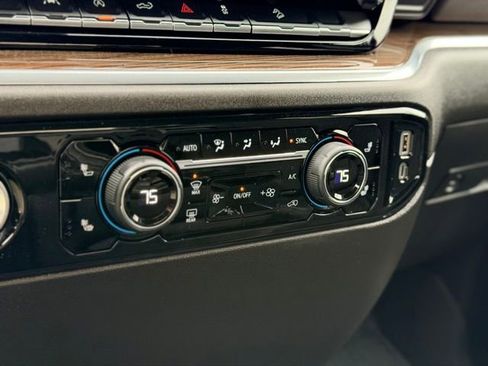 Used 2024 Chevrolet Silverado 1500 LT w/ Z71 Off-Road Package image 17