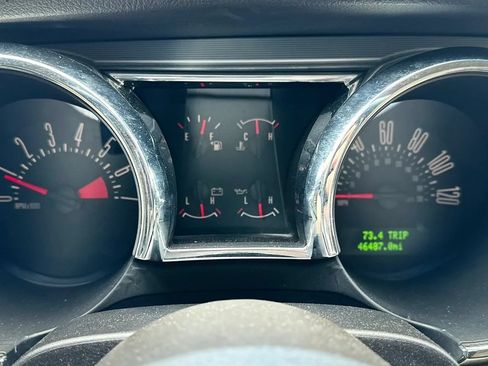 Used 2006 Ford Mustang Premium RWD image 14