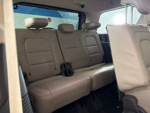 Certified 2023 Lincoln Navigator 4WD image 19