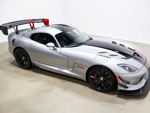 Used 2017 Dodge Viper ACR w/ Extreme Aero Package RWD image 68