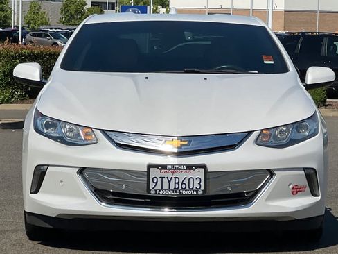 Used 2017 Chevrolet Volt Premier w/ Driver Confidence II Package FWD image 10