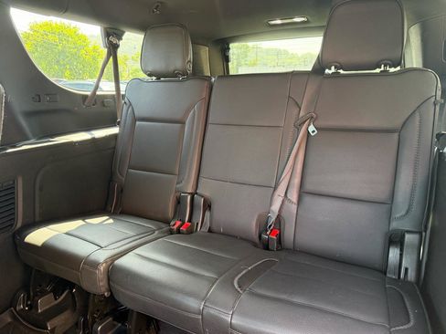 Used 2021 GMC Yukon XL Denali w/ Denali Premium Package AWD/4WD image 20