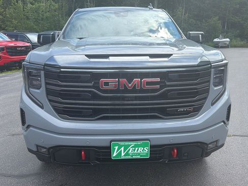 Certified 2024 GMC Sierra 1500 AT4 w/ Technology Package AWD/4WD image 8
