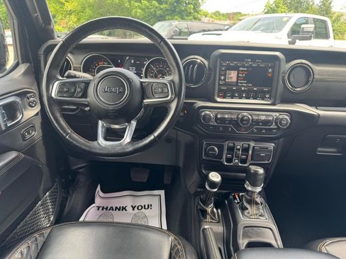 Used 2022 Jeep Wrangler Unlimited Sahara AWD/4WD image 22