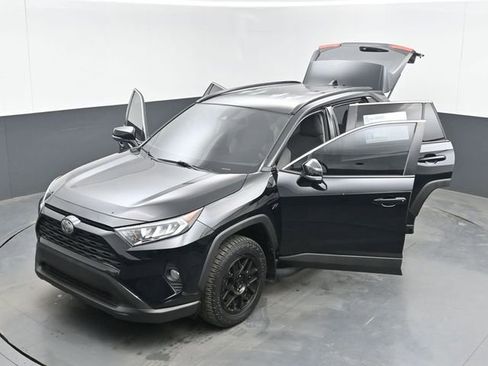 Used 2020 Toyota RAV4 XLE FWD image 48