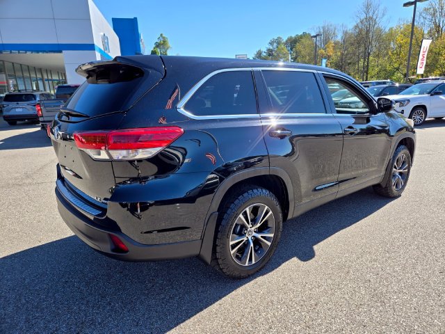 Used 2019 Toyota Highlander Plus AWD/4WD image 8
