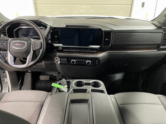 Used 2024 GMC Sierra 1500 Elevation w/ LPO, Elevation Black Package AWD/4WD image 13
