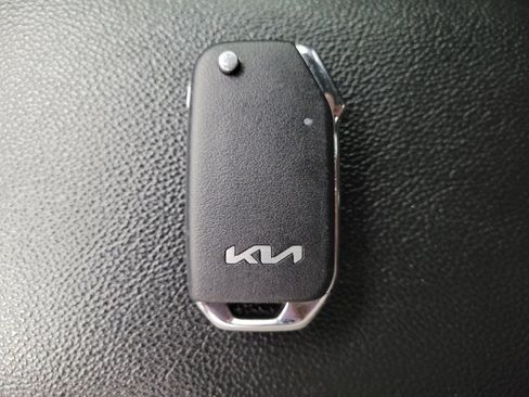 Used 2019 Kia Forte LXS FWD image 32