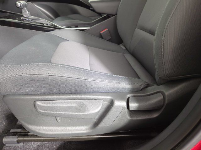 Certified 2025 Kia Niro LX FWD image 27