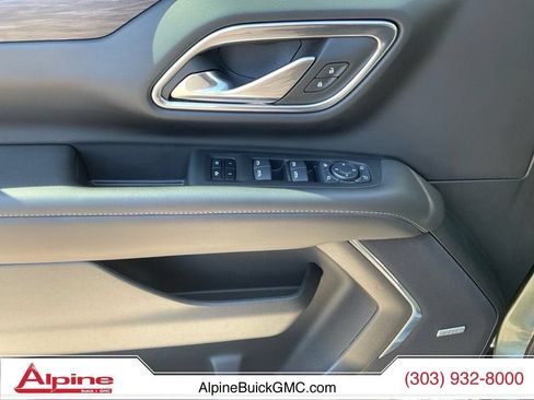 Used 2024 Chevrolet Tahoe Z71 w/ Z71 Off-Road Package AWD/4WD image 19