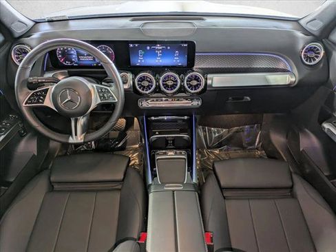 Certified 2025 Mercedes-Benz GLB 250 image 18