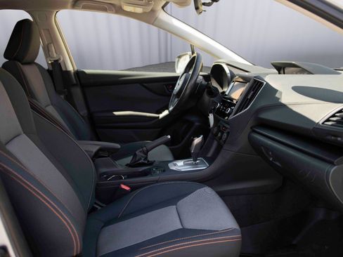 Used 2018 Subaru Crosstrek 2.0i Premium AWD/4WD image 17