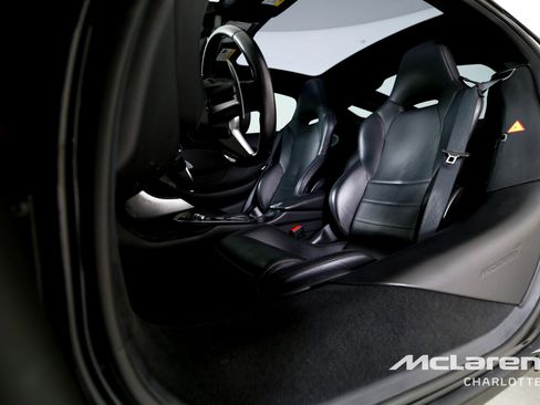 Used 2023 McLaren GT RWD image 12