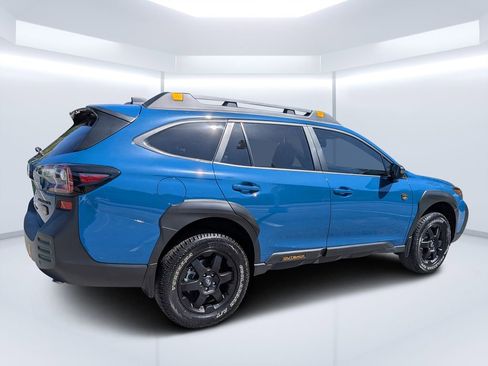 Certified 2025 Subaru Outback Wilderness w/ Wilderness Package image 3