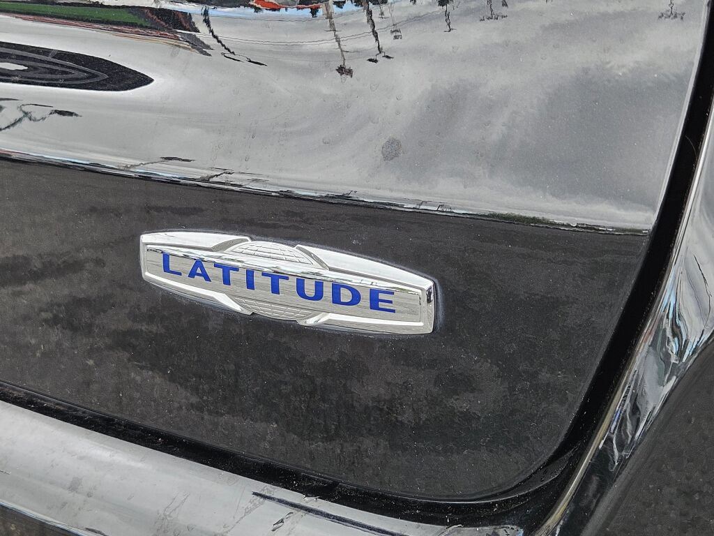 Used 2018 Jeep Compass Latitude AWD/4WD image 10