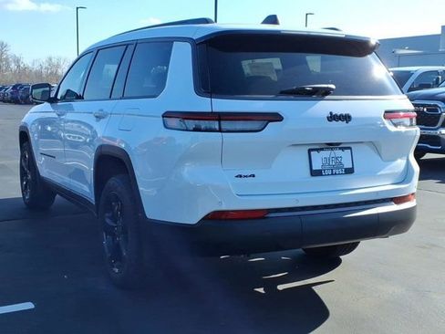 New 2026 Jeep Grand Cherokee L Limited w/ Limited Altitude Package AWD/4WD image 4