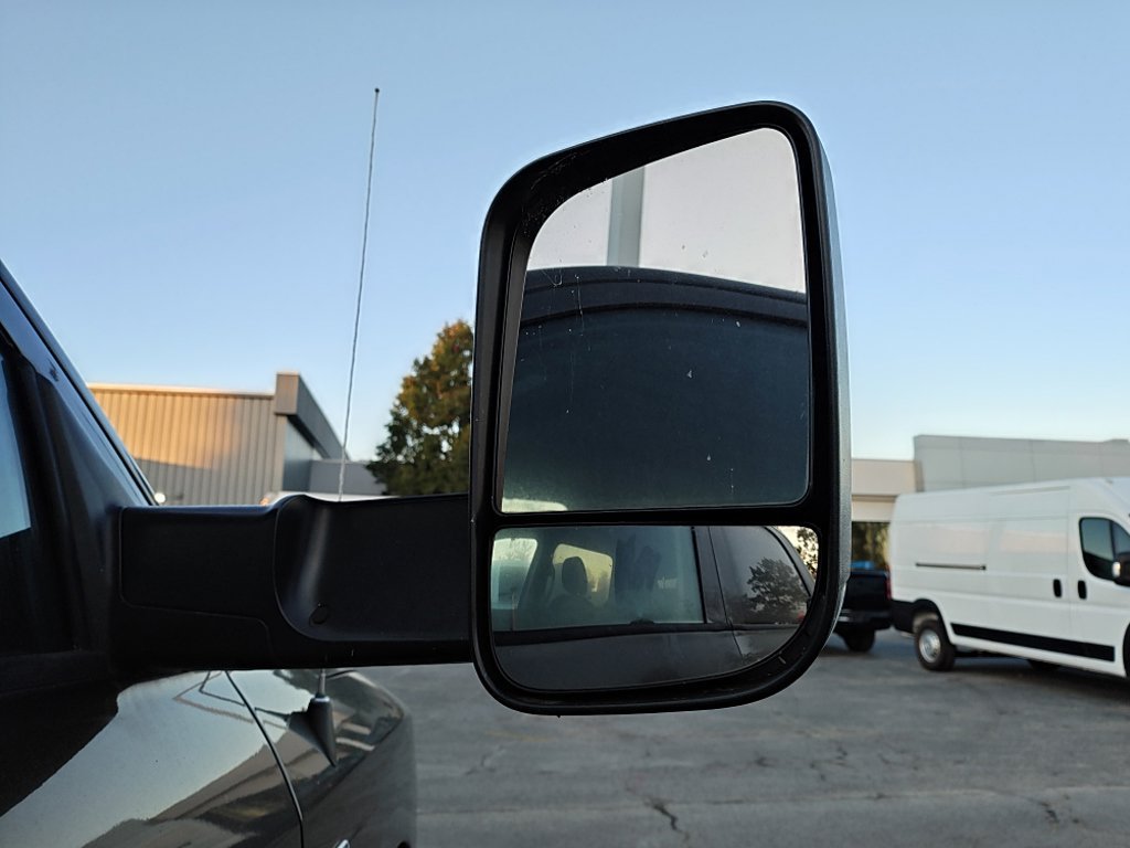 Used 2018 RAM 3500 Tradesman w/ Chrome Appearance Group AWD/4WD image 11