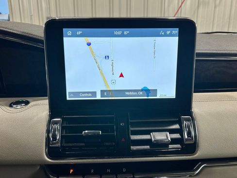 Used 2021 Lincoln Navigator L Reserve AWD/4WD image 13