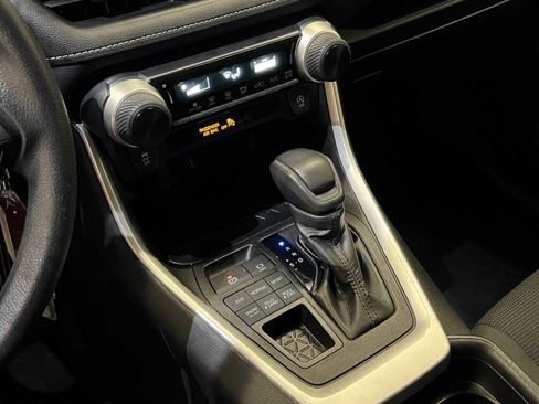 Certified 2021 Toyota RAV4 LE image 22