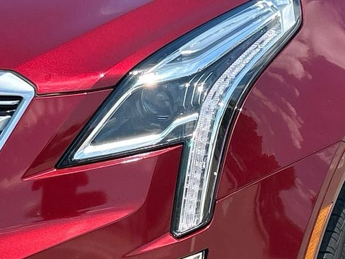 Used 2017 Cadillac XT5 Premium Luxury FWD image 9