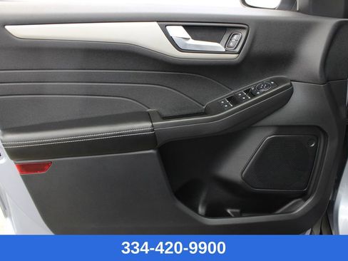 Used 2022 Ford Escape SEL w/ Class II Trailer Tow Package image 15