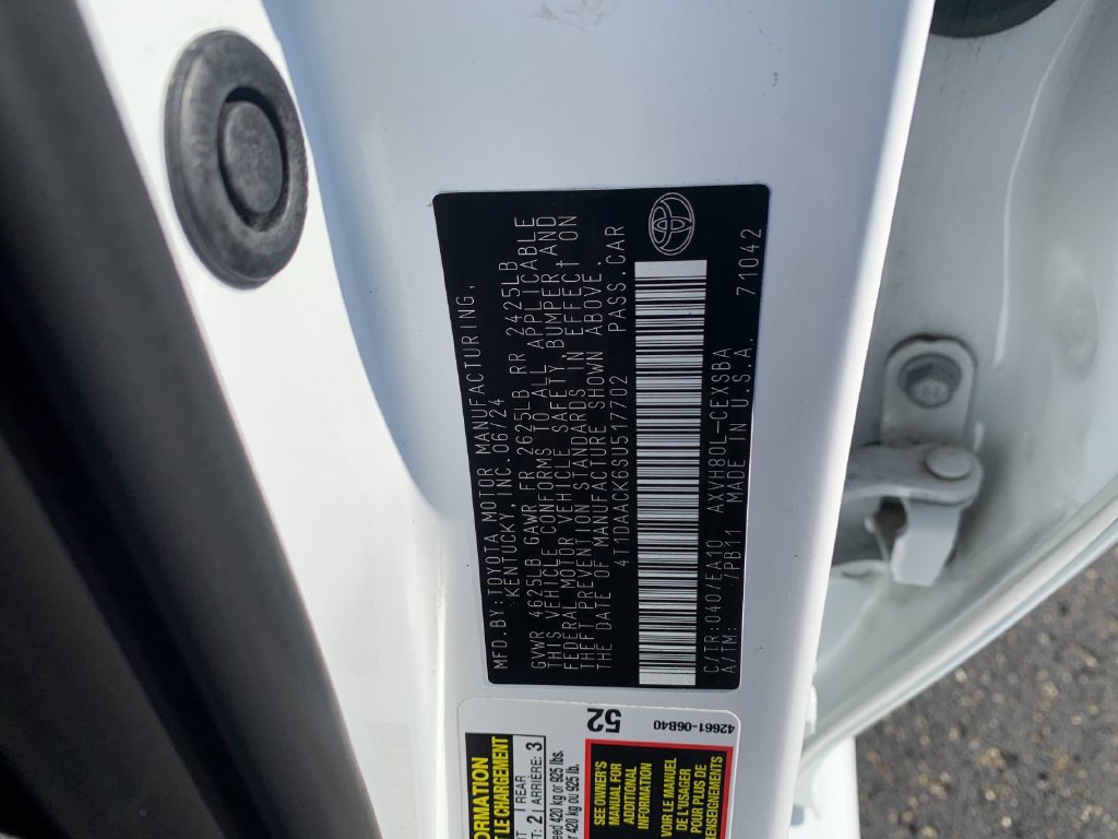 Used 2025 Toyota Camry SE w/ Convenience Package FWD image 33