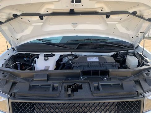 New 2026 Chevrolet Express 3500 w/ Power Convenience Package image 28