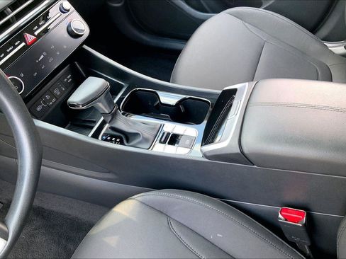 Used 2025 Hyundai Tucson SEL AWD/4WD image 16