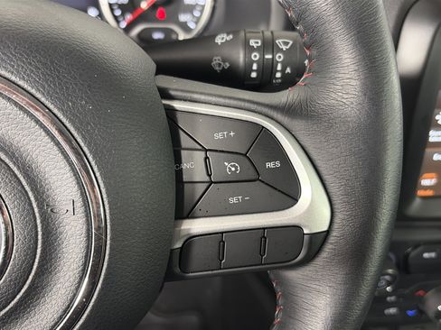 Used 2023 Jeep Renegade Trailhawk w/ Trailhawk Elite Group AWD/4WD image 38