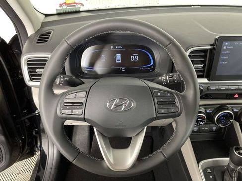 Certified 2025 Hyundai Venue SEL image 26