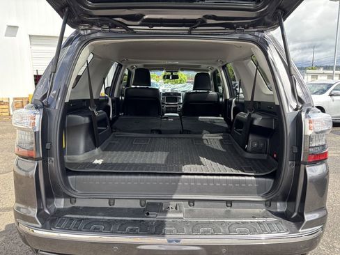 Used 2018 Toyota 4Runner Limited AWD/4WD image 28