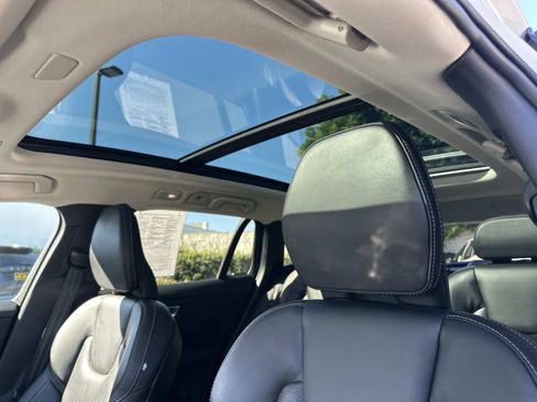 Certified 2023 Volvo V60 B5 Cross Country Ultimate w/ Climate Package image 35