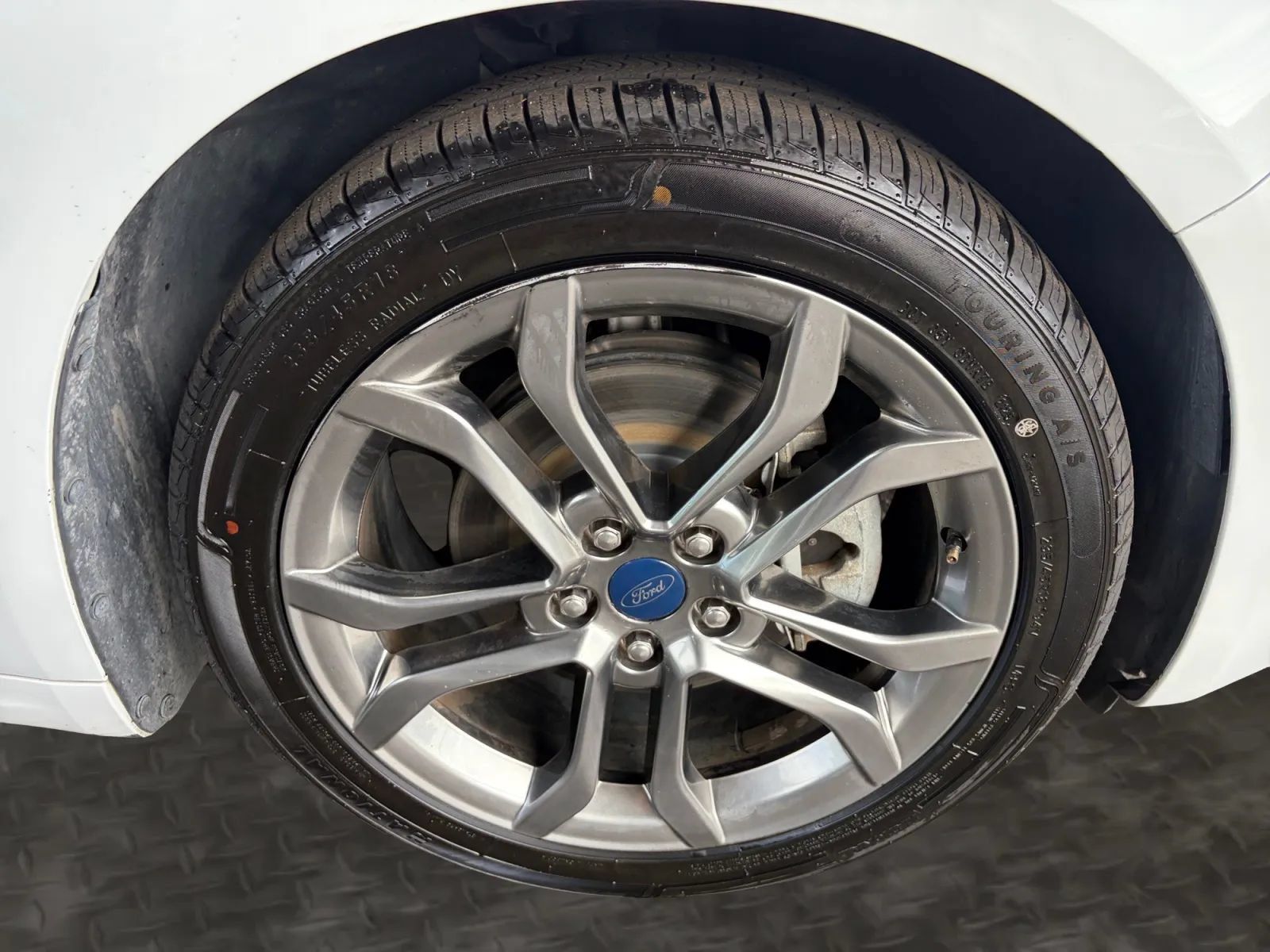 Used 2020 Ford Fusion SEL FWD image 38