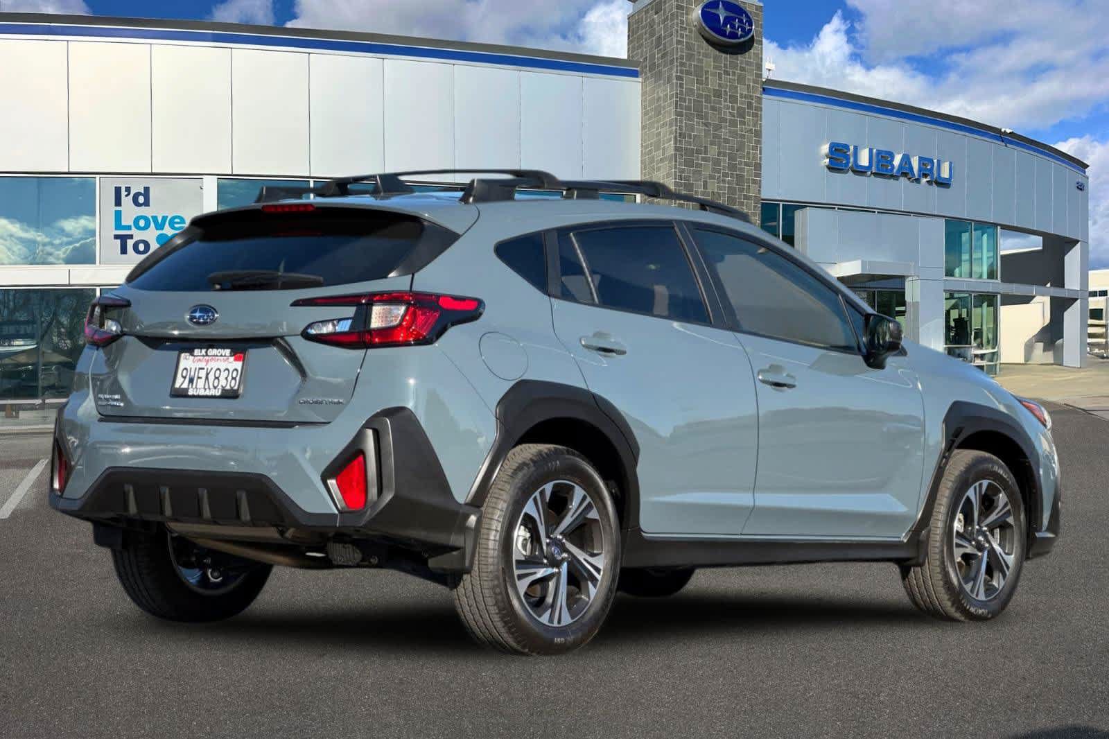 Used 2025 Subaru Crosstrek 2.5i Premium AWD/4WD image 2